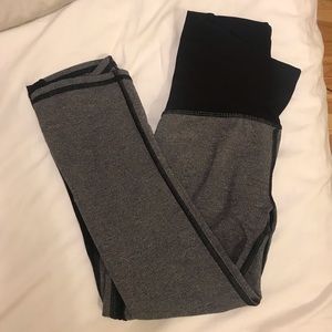 Lululemon athletics cropped leggings